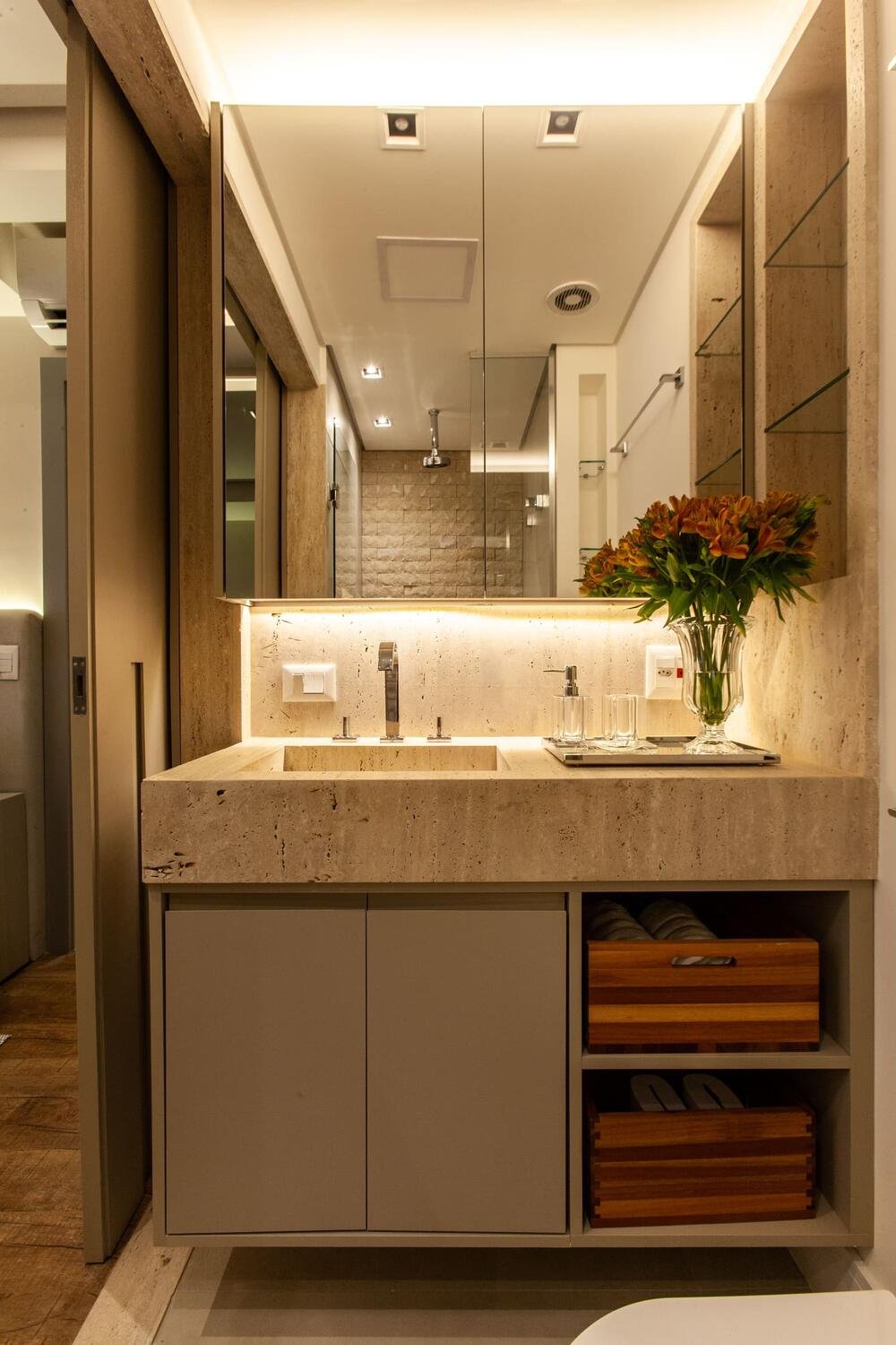 Banheiro — Travertino — Apartamento S|R (70 m²), Aclimação — ML Arquitetos Associados